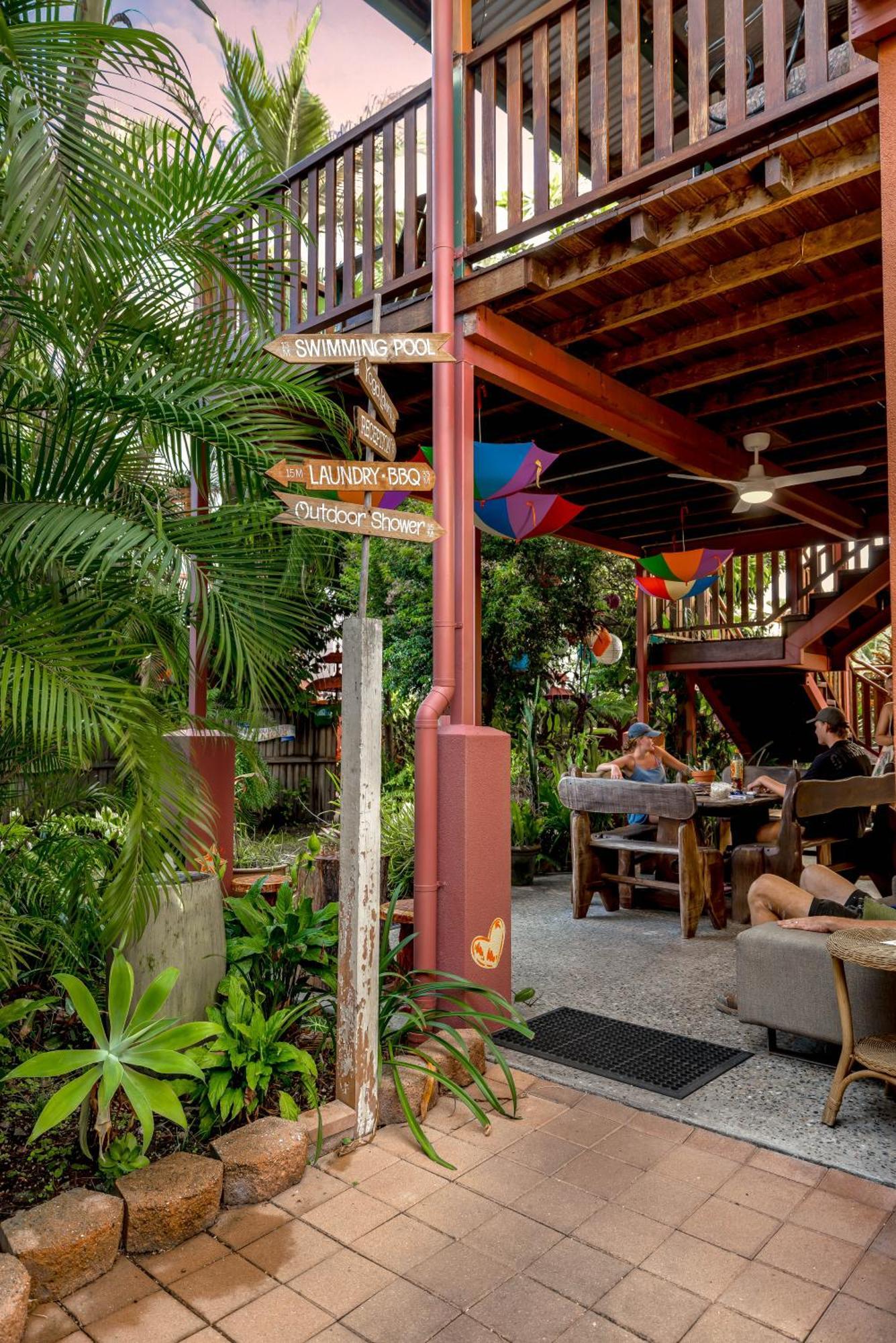 Travellers Oasis Hostel Cairns Kültér fotó