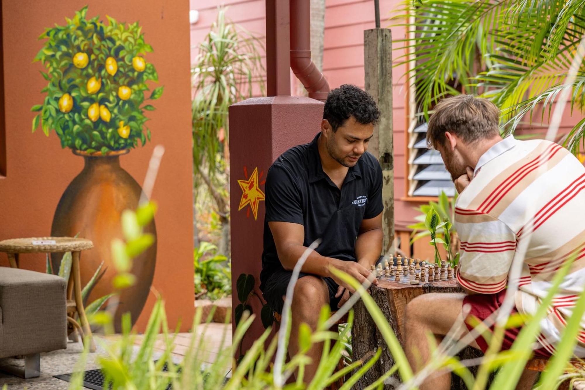 Travellers Oasis Hostel Cairns Kültér fotó A solar water heater in the Maldives