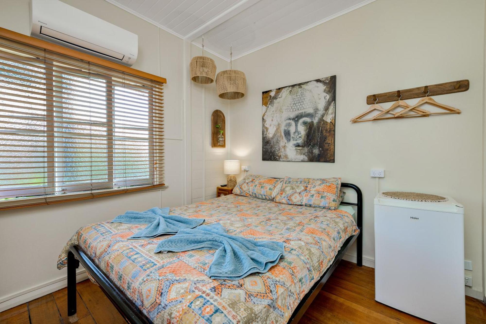 Travellers Oasis Hostel Cairns Kültér fotó A room at the hostel